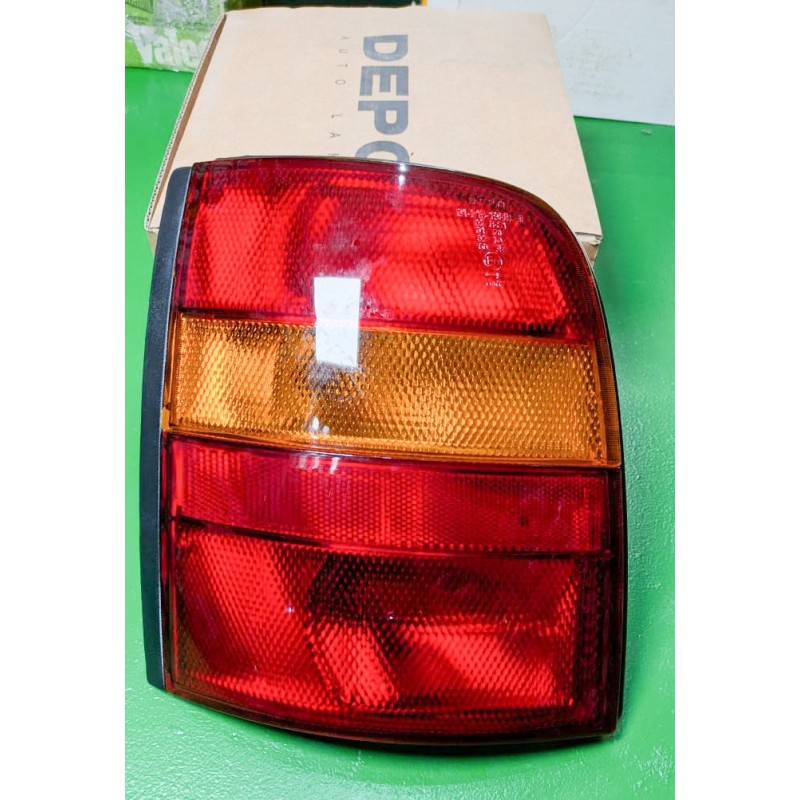 Faro trasero izquierdo Nissan Micra