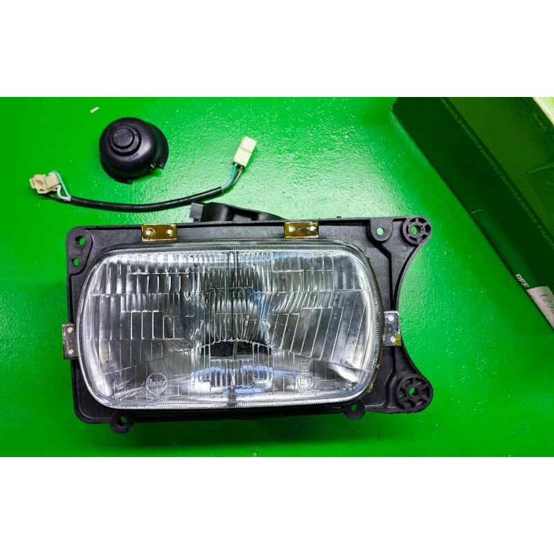 Faro delantero derecho Seat 131 primera serie